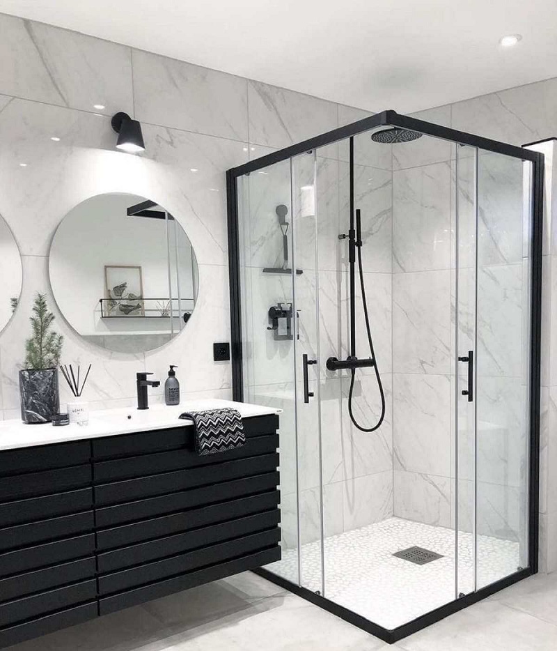 Phong cách hiện đại cùng gam màu trắng đen cho nội thất phòng tắm 3m2