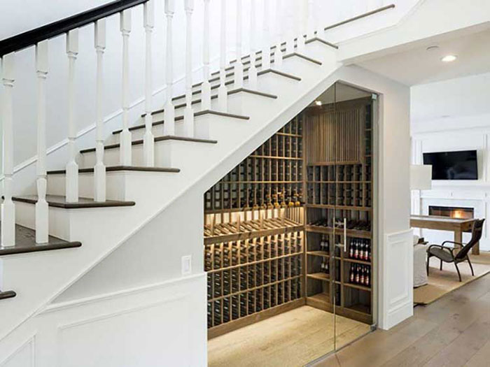 Mẫu tủ rượu gầm cầu thang đẹp, hiện đại